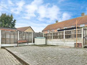 Kirkhurst Close- click for photo gallery